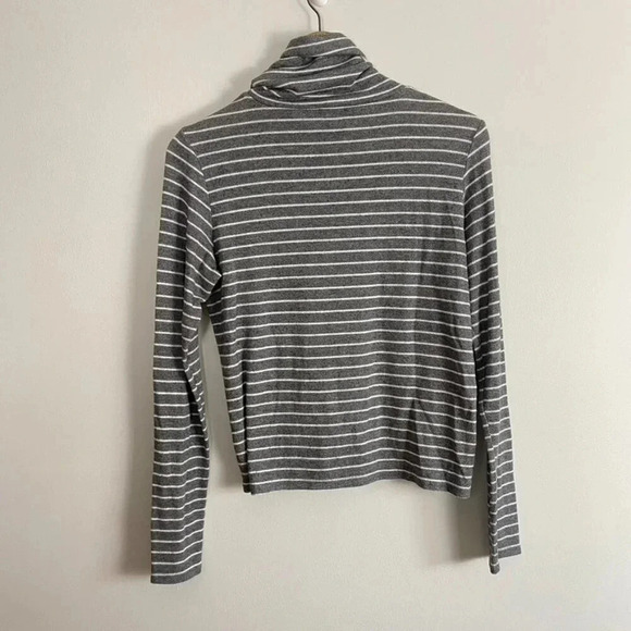 Aerie Gray and White Striped Turtleneck - Picture 6 of 8